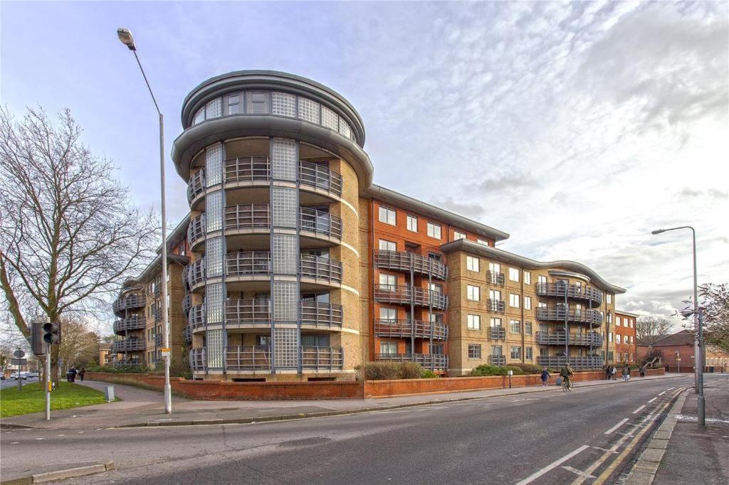 Marvellous Flat In Centre Rg1 Free Parking *